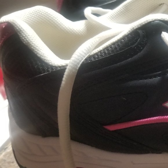 NWT LEATHER EVERLAST TENNIS WOMENS 9.5  BLACK A ND PINK  NEVER WORN !!!! - Picture 6 of 11